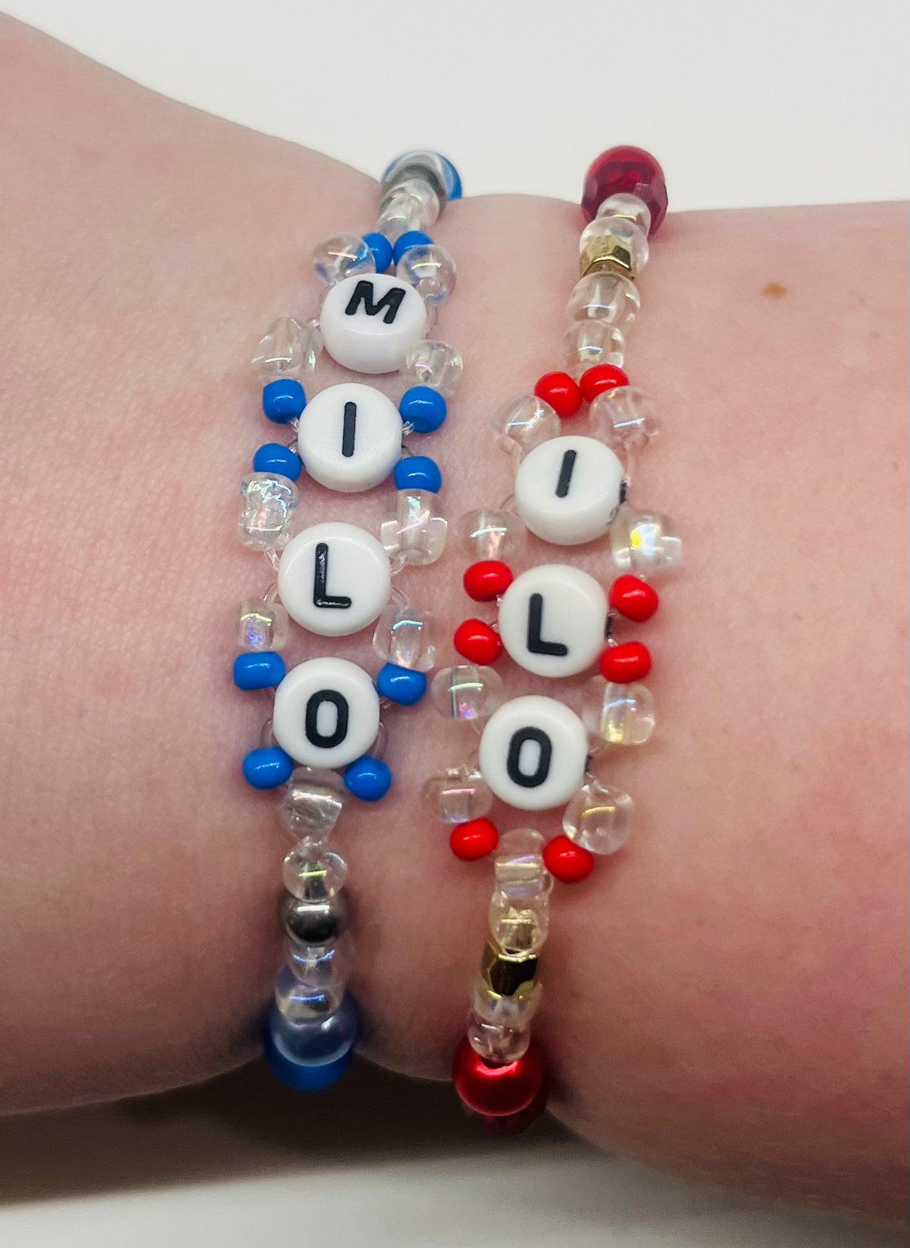 “ilomilo” Beaded Wavy Bracelet Set (2 Bracelets)