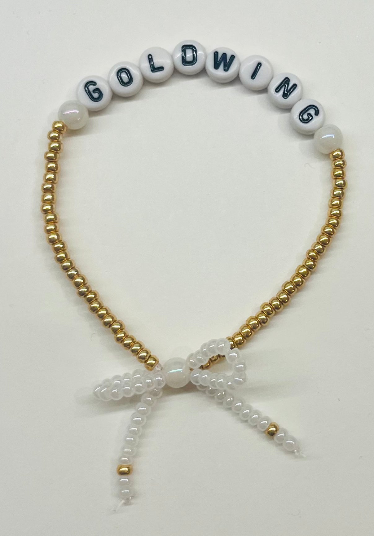 “GOLDWING” Beaded Bow Bracelet